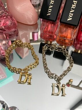 ✨VINTAGE Di Goldtone Charm Bracelet ✨Preloved